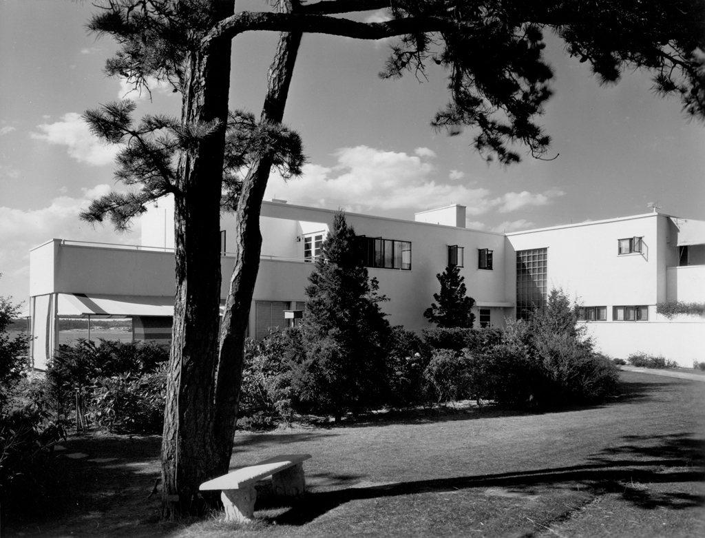 Shaw_exterior1.jpg