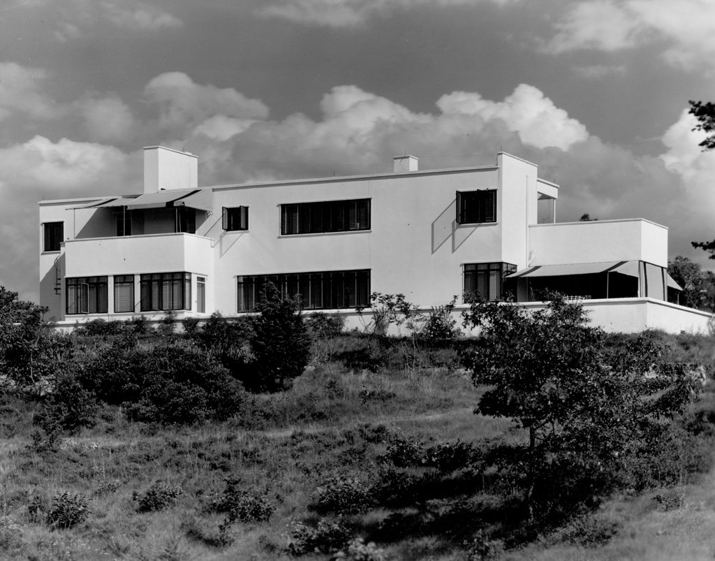 Shaw_exterior2.jpg